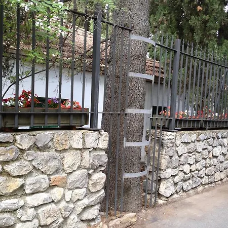 Miranevada, Casas De Montana